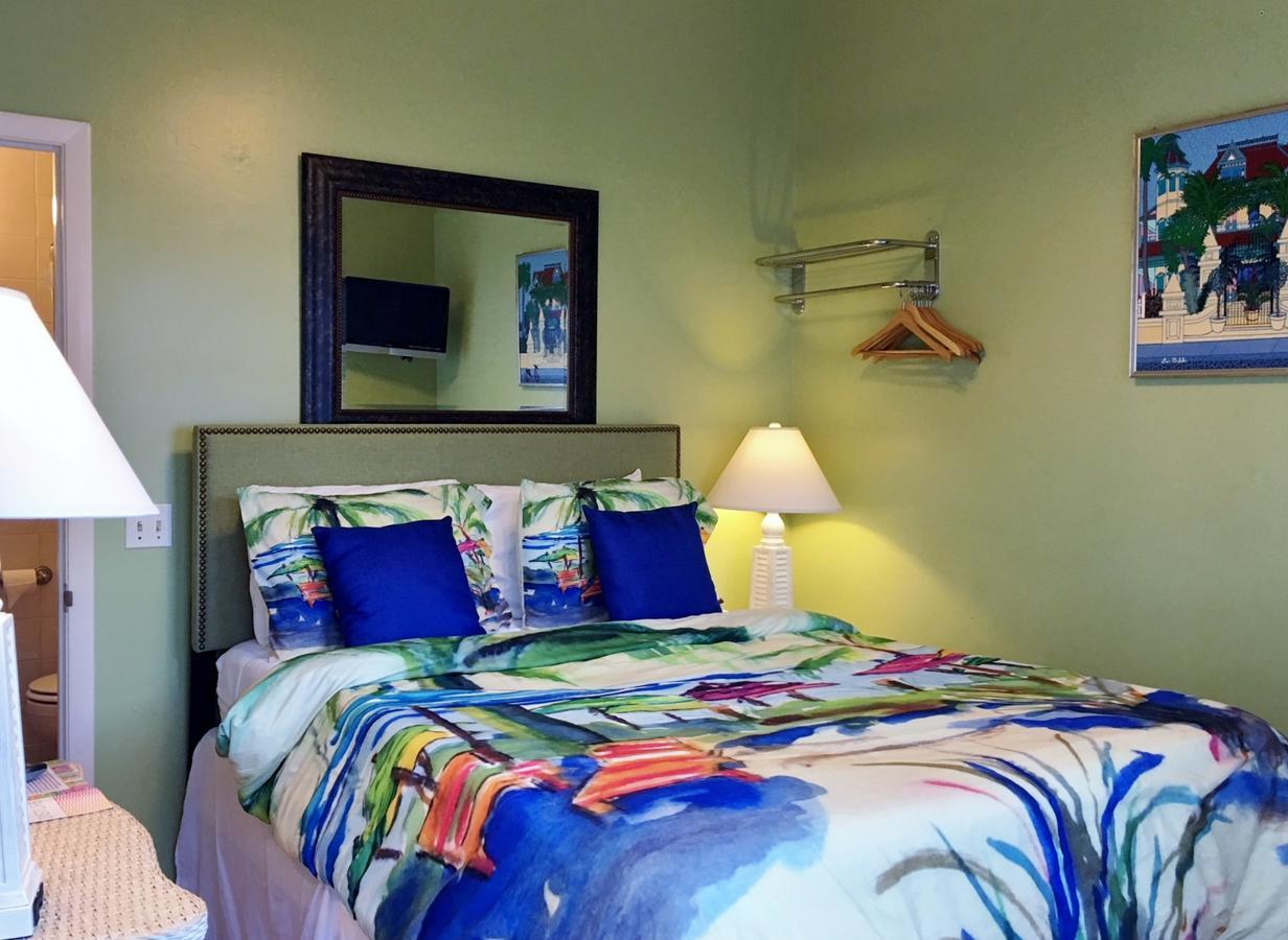 Caribbean House Hotel Key West Exterior photo